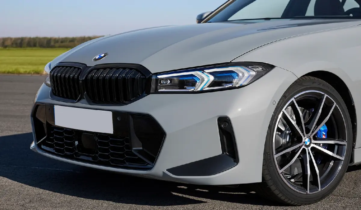 BMW - 3 Series 320d Luxury Line - Best Car Rentals - Best Preowned Car - Exclusive Concierge Club.webp
